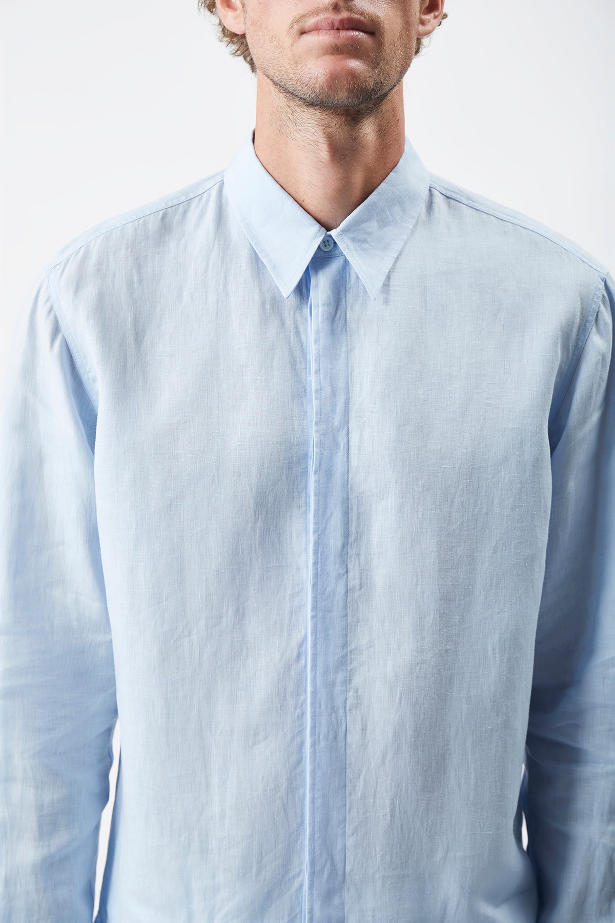 Quevedo Shirt in Light Blue Linen
