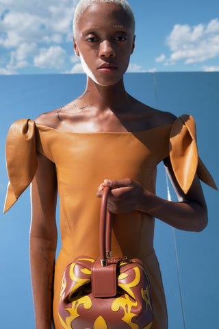 Look 16