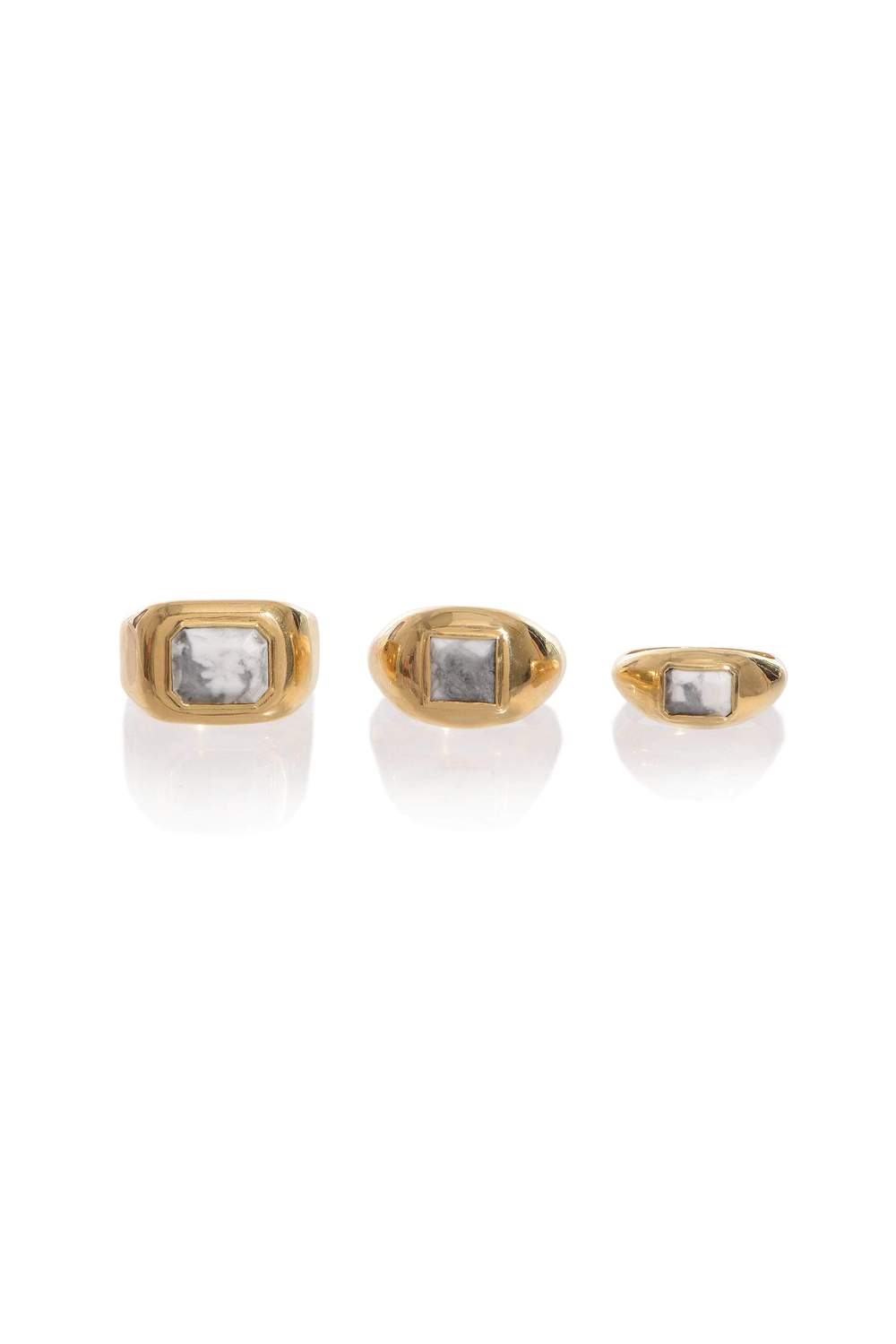 Large Ring in 18K Yellow Gold & Howlite Stone